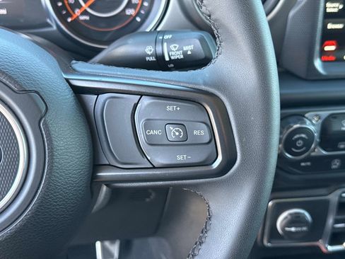 Certified 2023 Jeep Gladiator Sport image 29