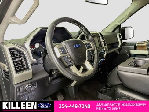 Used 2017 Ford F150 Lariat w/ Max Trailer Tow Package AWD/4WD image 8