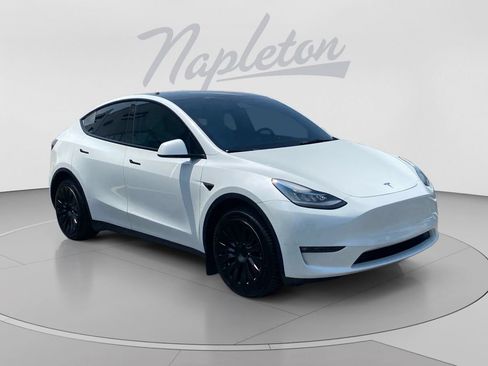 Used 2021 Tesla Model Y Long Range AWD/4WD image 8