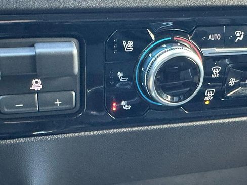 Certified 2025 GMC Sierra 2500 SLT image 22