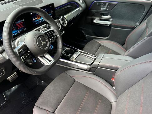 New 2026 Mercedes-Benz GLB 35 AMG 4MATIC image 4