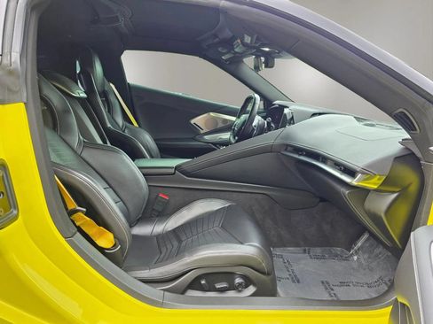 Used 2022 Chevrolet Corvette Stingray Preferred Cpe w/ Z51 Performance Package RWD image 35