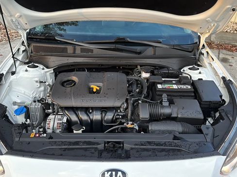 Used 2021 Kia Forte LXS image 10