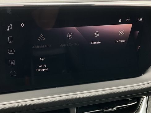 Used 2025 Buick Envista Preferred image 32