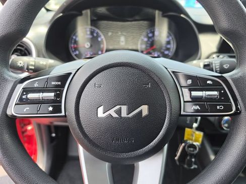 Certified 2023 Kia Forte LXS w/ LXS Technology Package FWD image 37