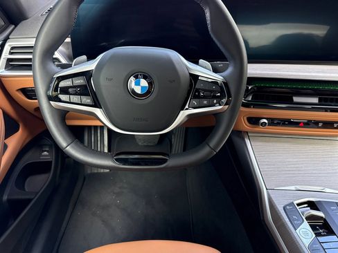 Used 2025 BMW 430i Coupe w/ Convenience Package image 18