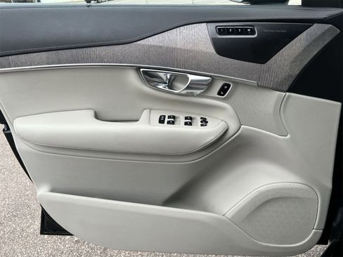 Used 2022 Volvo XC90 T6 Inscription w/ Advanced Package image 30