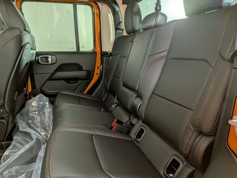 New 2025 Jeep Gladiator Rubicon w/ Convenience Group image 29