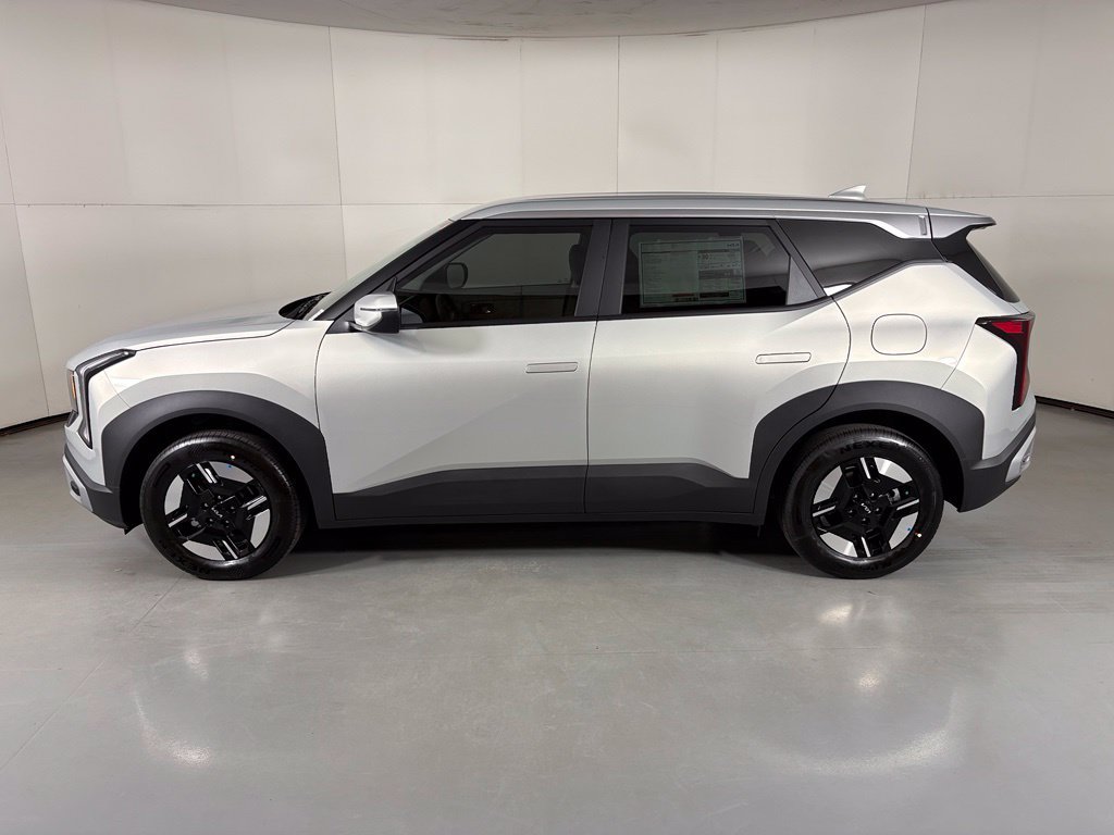New 2027 Kia Seltos LX FWD image 5
