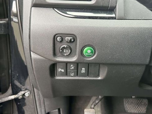 Used 2019 Honda Pilot Elite image 22