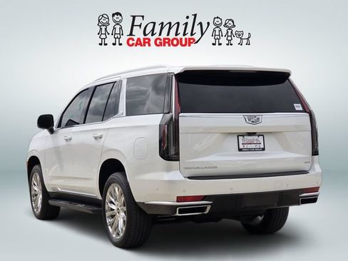 Used 2024 Cadillac Escalade Premium Luxury w/ Performance Package AWD/4WD image 3