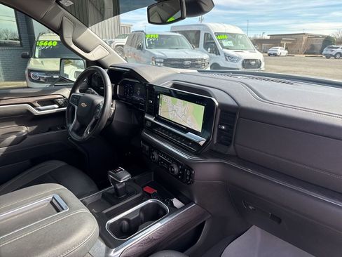 Used 2022 Chevrolet Silverado 1500 LTZ w/ Z71 Off-Road Package image 21
