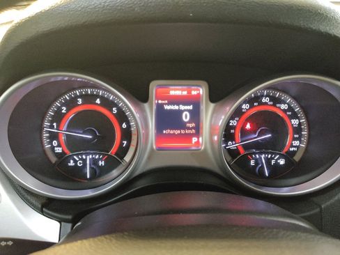 Used 2020 Dodge Journey SE FWD image 23