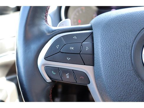 Used 2018 Jeep Grand Cherokee Trailhawk w/ Trailhawk Luxury Group AWD/4WD image 29