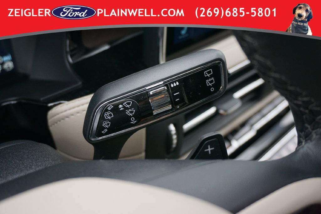 Used 2025 Lincoln Corsair Grand Touring AWD/4WD image 33
