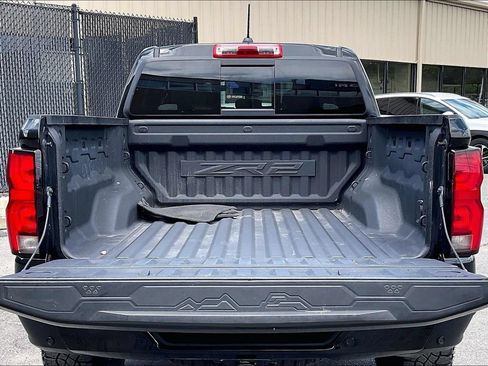 Used 2024 Chevrolet Colorado ZR2 w/ ZR2 Convenience Package III AWD/4WD image 31