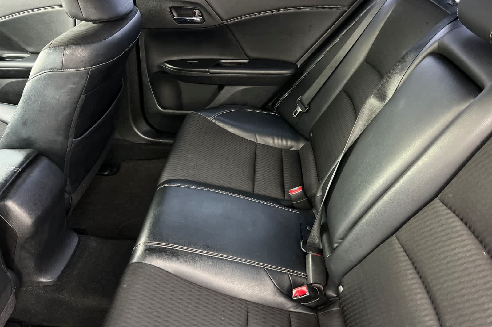 Used 2016 Honda Accord Sport image 4