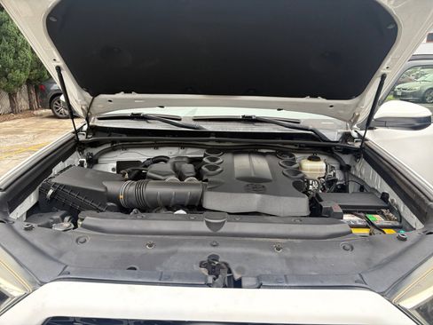 Used 2017 Toyota 4Runner SR5 image 14