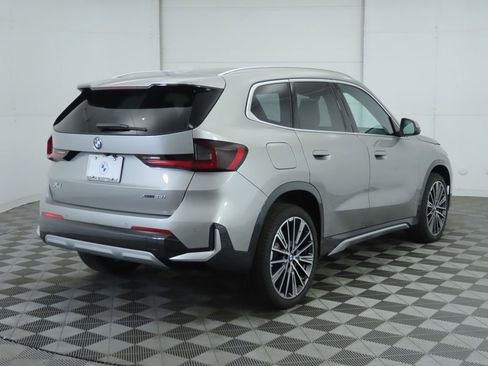 Used 2025 BMW X1 xDrive28i w/ Premium Package image 5