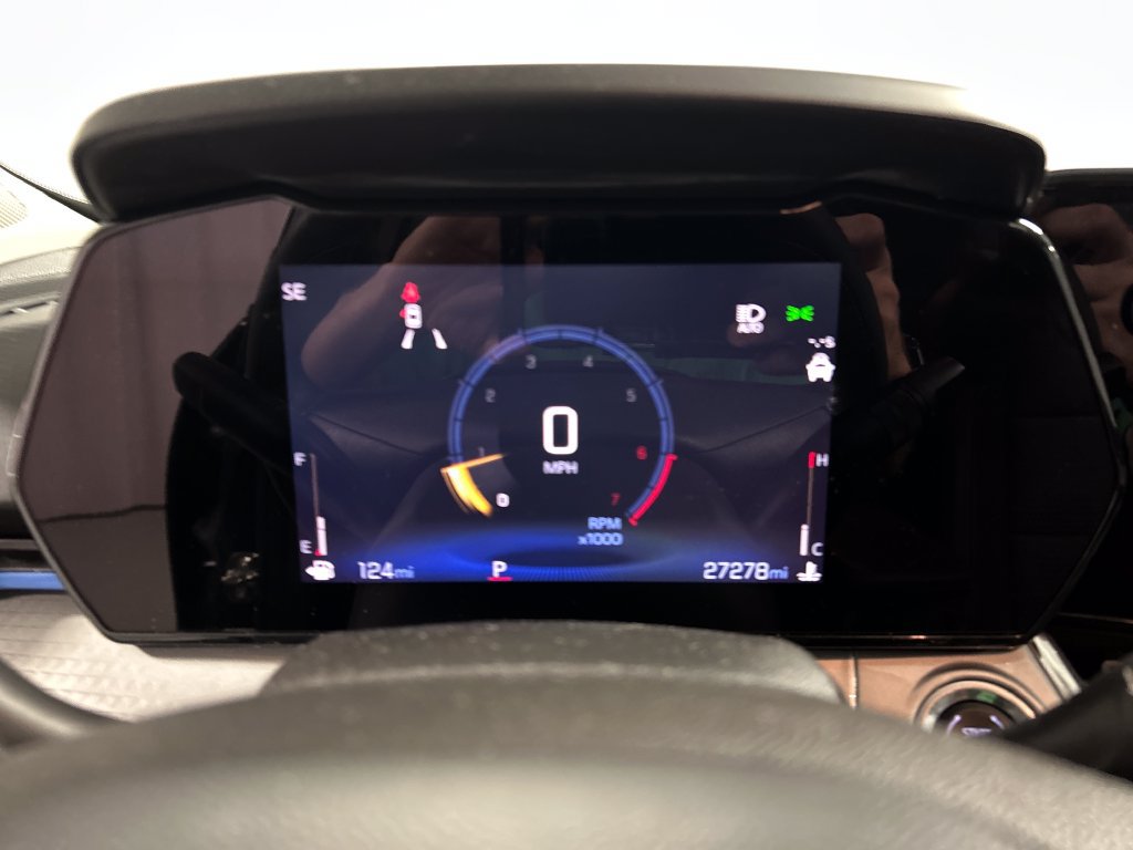 Used 2025 Chevrolet Trax LT FWD image 14