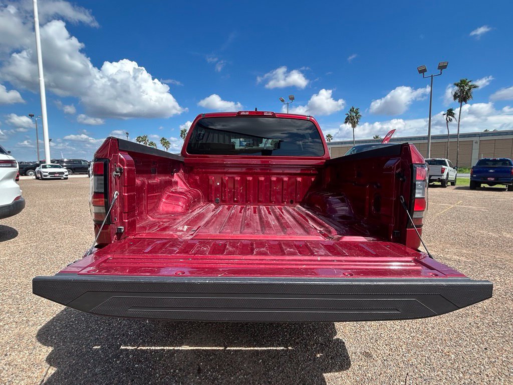 Used 2024 Nissan Frontier SV RWD image 9