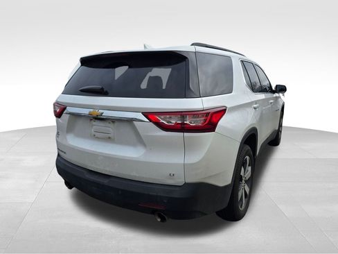 Used 2020 Chevrolet Traverse LT w/ LT Premium Package image 10