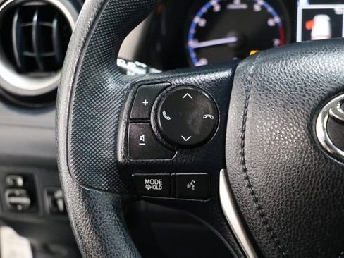 Used 2017 Toyota RAV4 LE FWD image 20