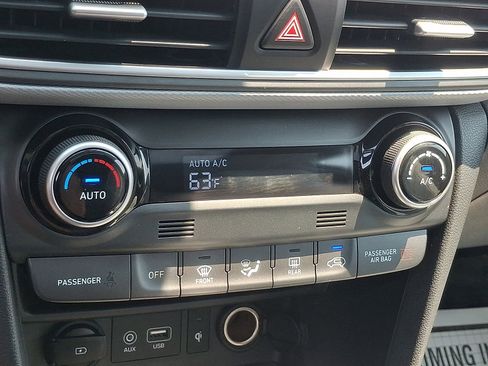 Used 2020 Hyundai Kona Limited AWD/4WD image 16