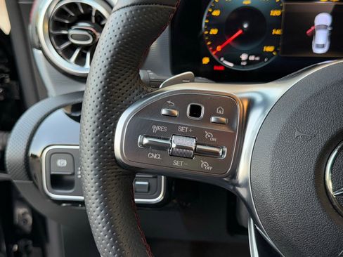 Used 2023 Mercedes-Benz CLA 250 image 24