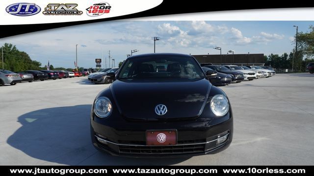 Used 2012 Volkswagen Beetle 2.0T FWD image 2