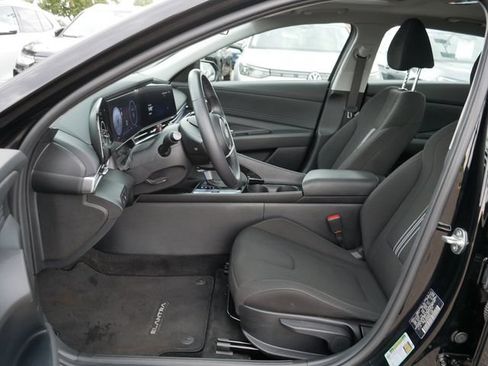 Used 2024 Hyundai Elantra SEL w/ Convenience Package FWD image 13