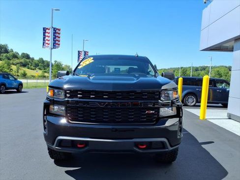 Used 2021 Chevrolet Silverado 1500 Custom Trail Boss w/ Midnight Edition AWD/4WD image 3
