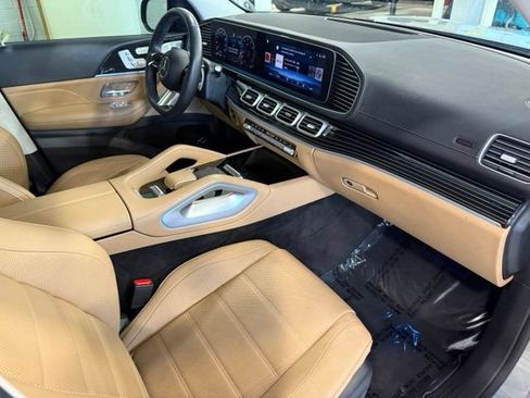 Used 2024 Mercedes-Benz GLS 450 4MATIC image 25