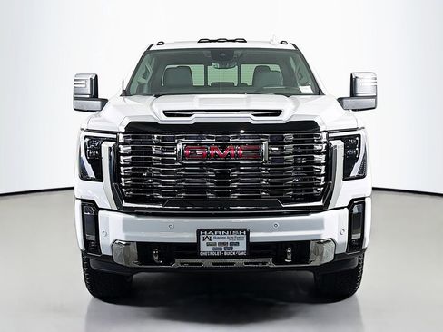 New 2025 GMC Sierra 3500 Denali w/ Denali Reserve Package image 2