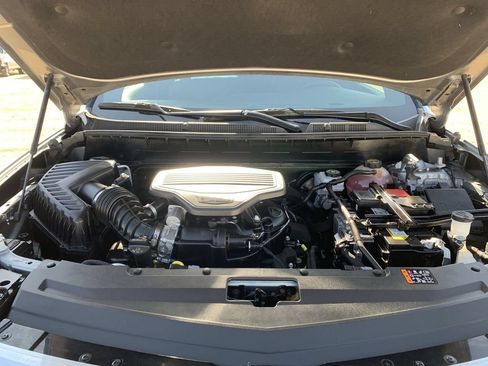 Used 2024 Cadillac XT6 Premium Luxury FWD image 28