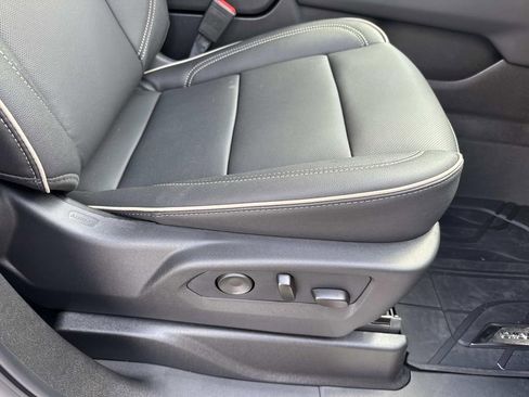 New 2026 Chevrolet Suburban Premier AWD/4WD image 12