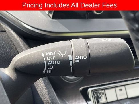 Used 2024 Toyota Prius XLE FWD image 23