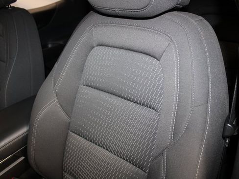 Used 2025 Chevrolet Equinox LT image 8