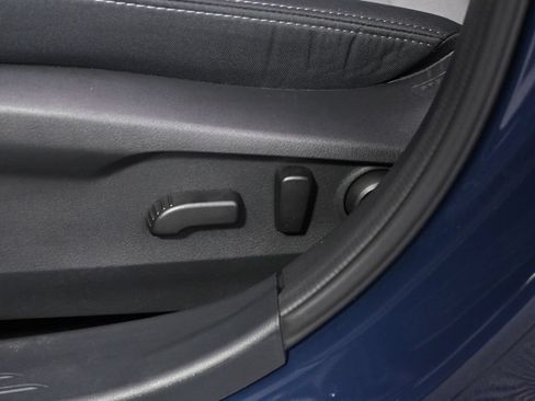 Used 2025 Subaru Outback Premium AWD/4WD image 14