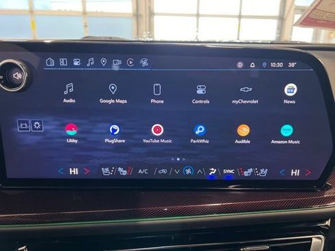 Used 2024 Chevrolet Traverse RS w/ LPO, Floor Liner Package image 28