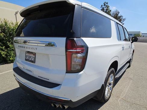 Used 2022 Chevrolet Suburban Premier AWD/4WD image 5
