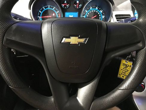 Used 2011 Chevrolet Cruze LS FWD image 24