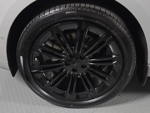 New 2026 Land Rover Range Rover Sport Dynamic SE AWD/4WD image 9