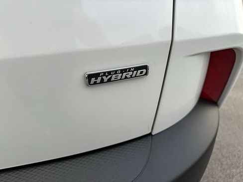 New 2025 Ford Escape SE image 37