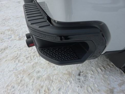 Used 2022 Chevrolet Silverado 1500 Custom Trail Boss w/ LPO, Dark Essentials Package image 25