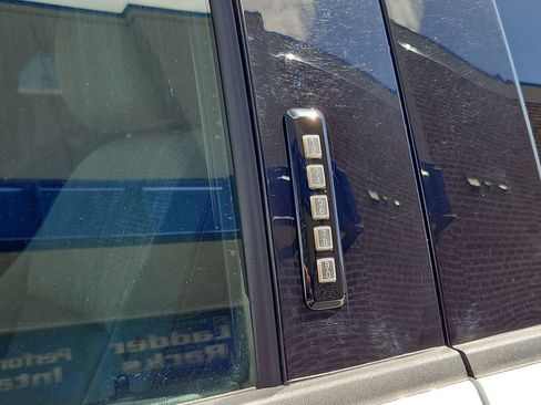 Used 2023 Ford F250 XLT w/ FX4 Off-Road Package image 38