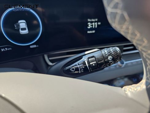 New 2025 Hyundai Elantra SEL image 16