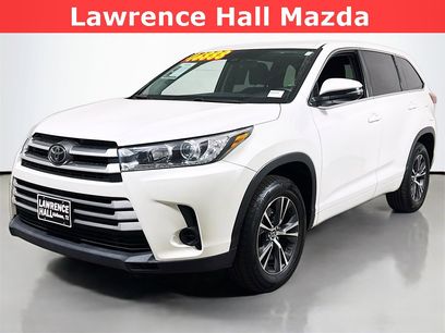 Used 2017 Toyota Highlander LE