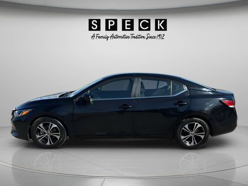 Used 2022 Nissan Sentra SV FWD image 2