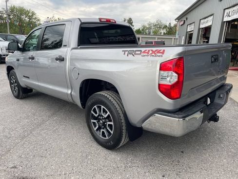 Used 2016 Toyota Tundra SR5 w/ TRD Off Road Package AWD/4WD image 5